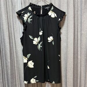 RW&CO. Black Floral Ruffle Top